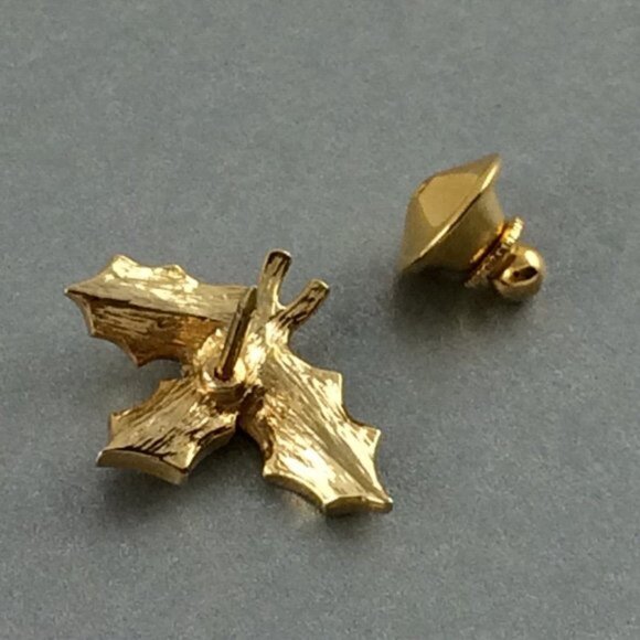 Vintage Christmas Holly Rhinestone Berries Tie Tack Lapel Pin Goldtone Metal - Picture 4 of 12